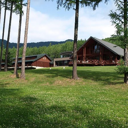 Log Hotel Larch Lake Kanayama Minamifurano Exteriör bild