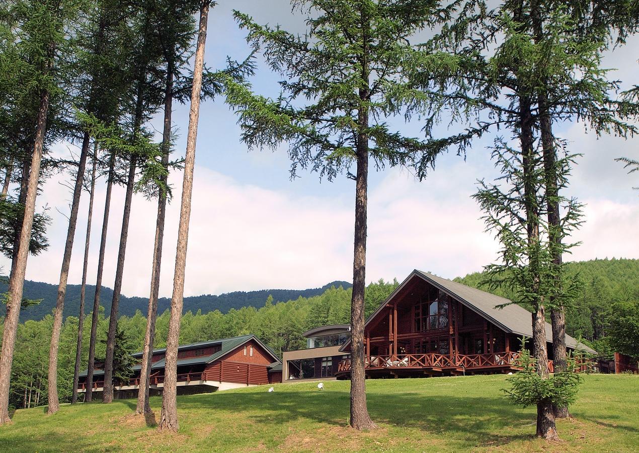 Log Hotel Larch Lake Kanayama Minamifurano Exteriör bild