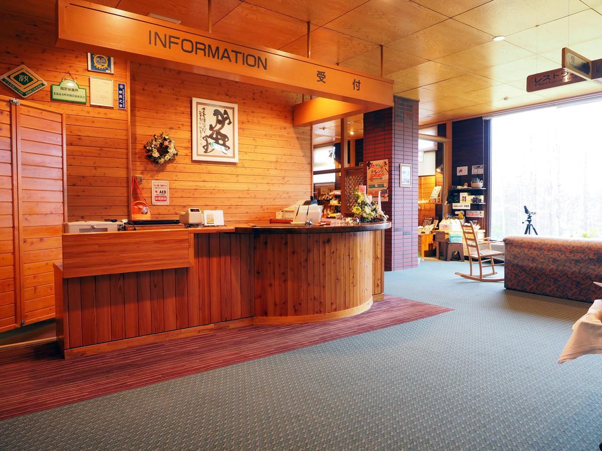 Log Hotel Larch Lake Kanayama Minamifurano Exteriör bild